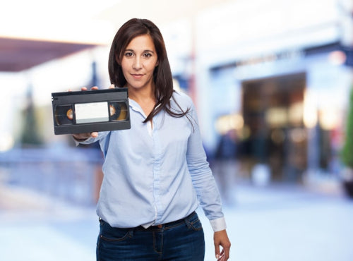 The Comeback of Flip Covers and Kickstand Cases Among Professionals