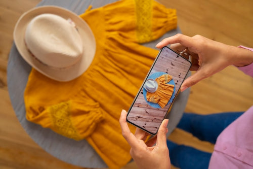 Exploring the Intersection of Fashion and Technology in Phone Case Designs