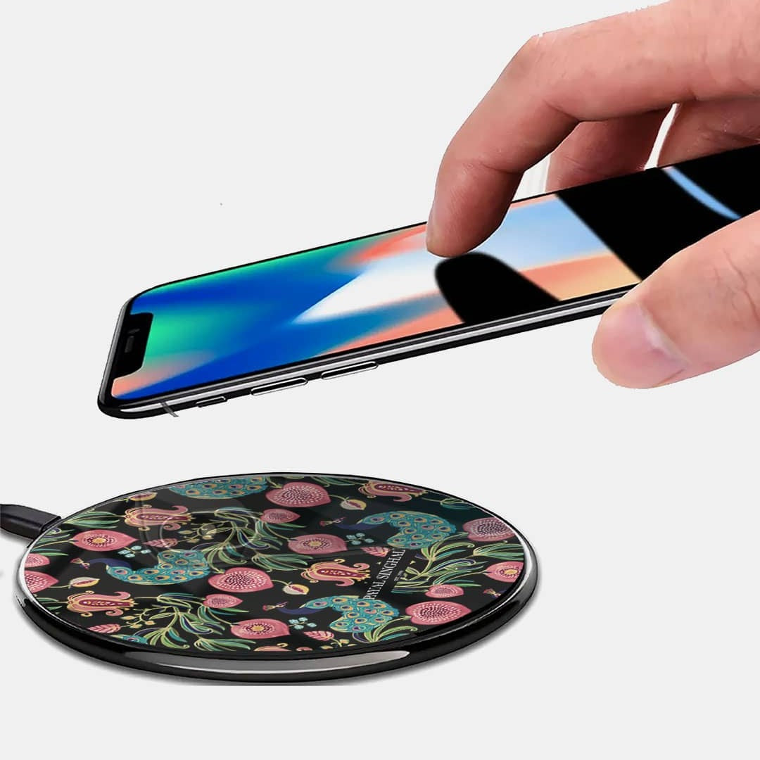 Payal Singhal Anaar and Mor Wireless Charger - 15W Black - back view | Macmerise