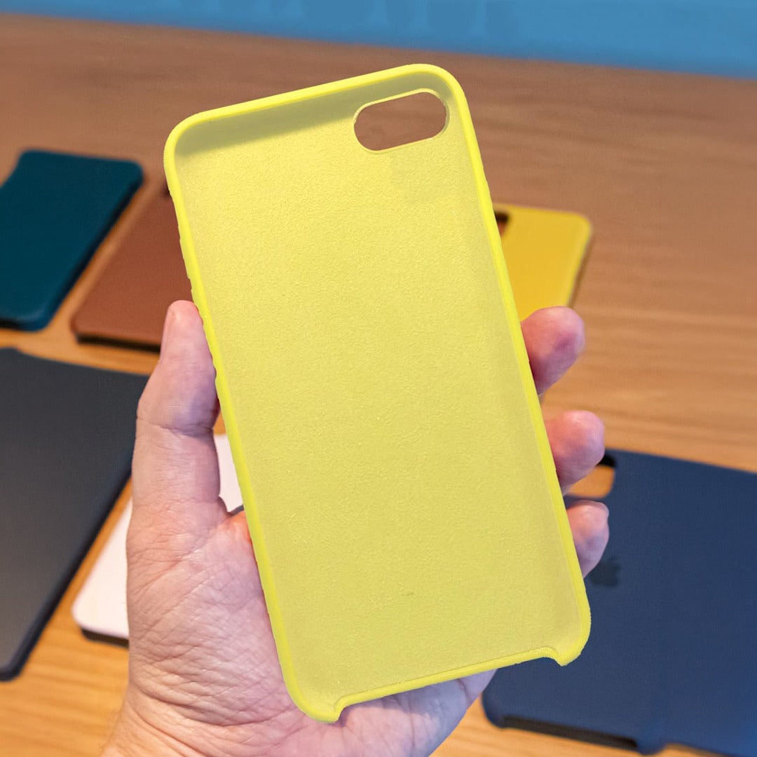 Basics iPhone 7 Silicone Case Yellow - detail view | Macmerise