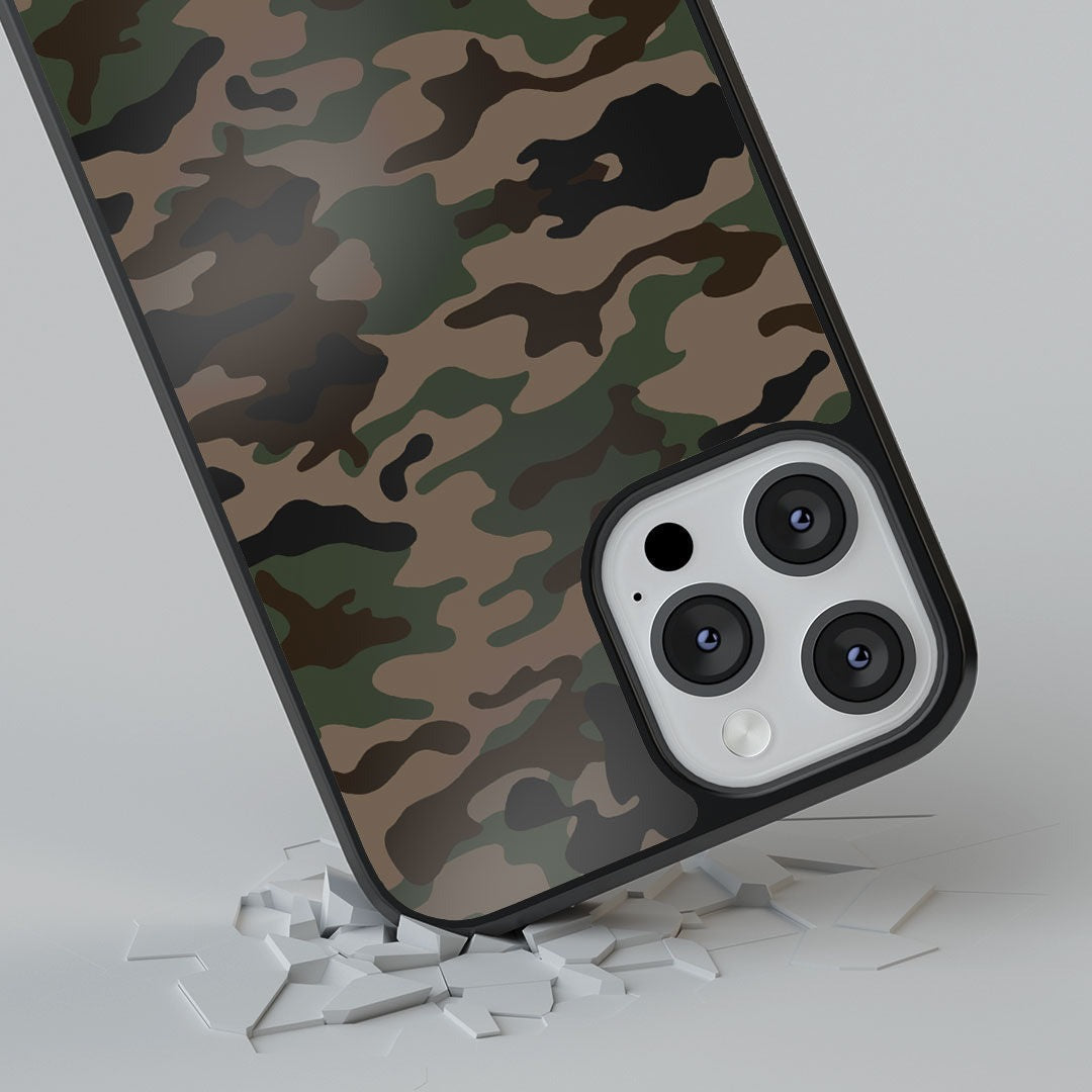 Camo iPhone 13 Pro Max Cover Military - detail view | Macmerise