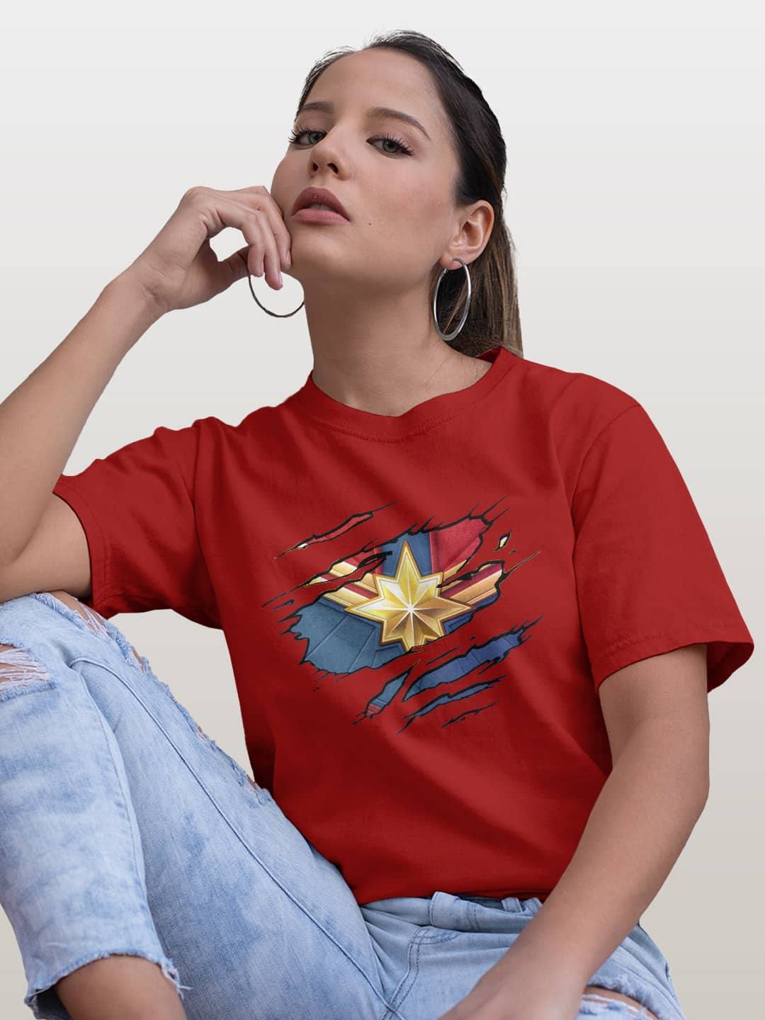 Ripped Captain Marvel - Boyfriend T-Shirt Red Large