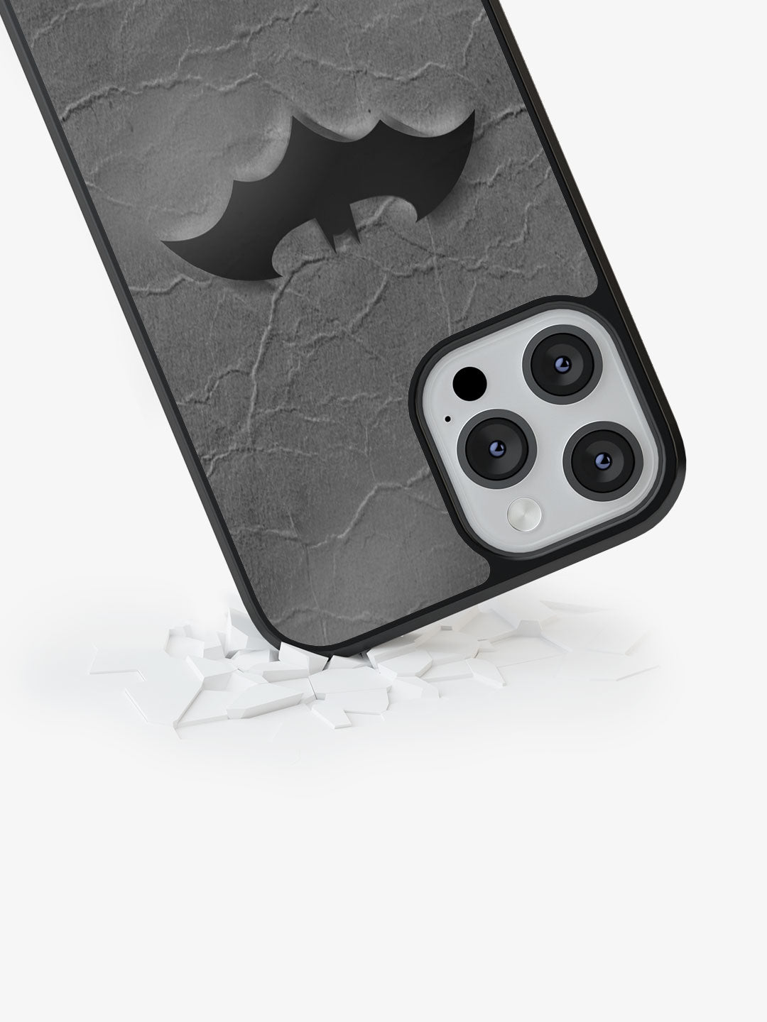 Fade Out Batman - iPhone 13 Pro Cover