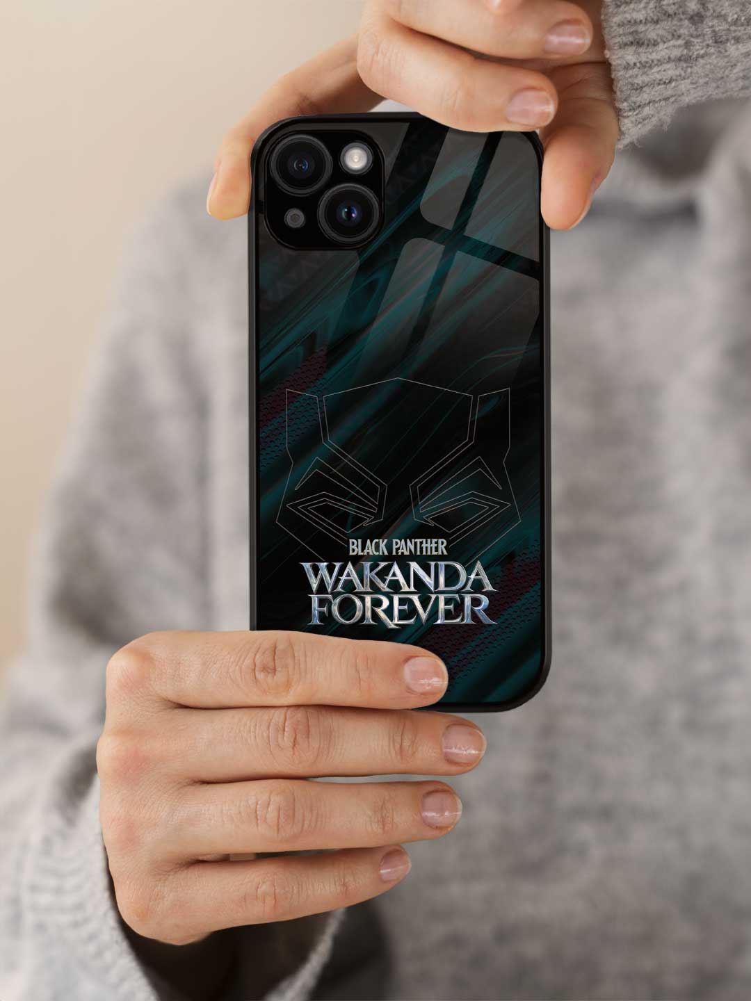 Wakanda Forever Logo Grey - iPhone 15 Plus Glass Cover