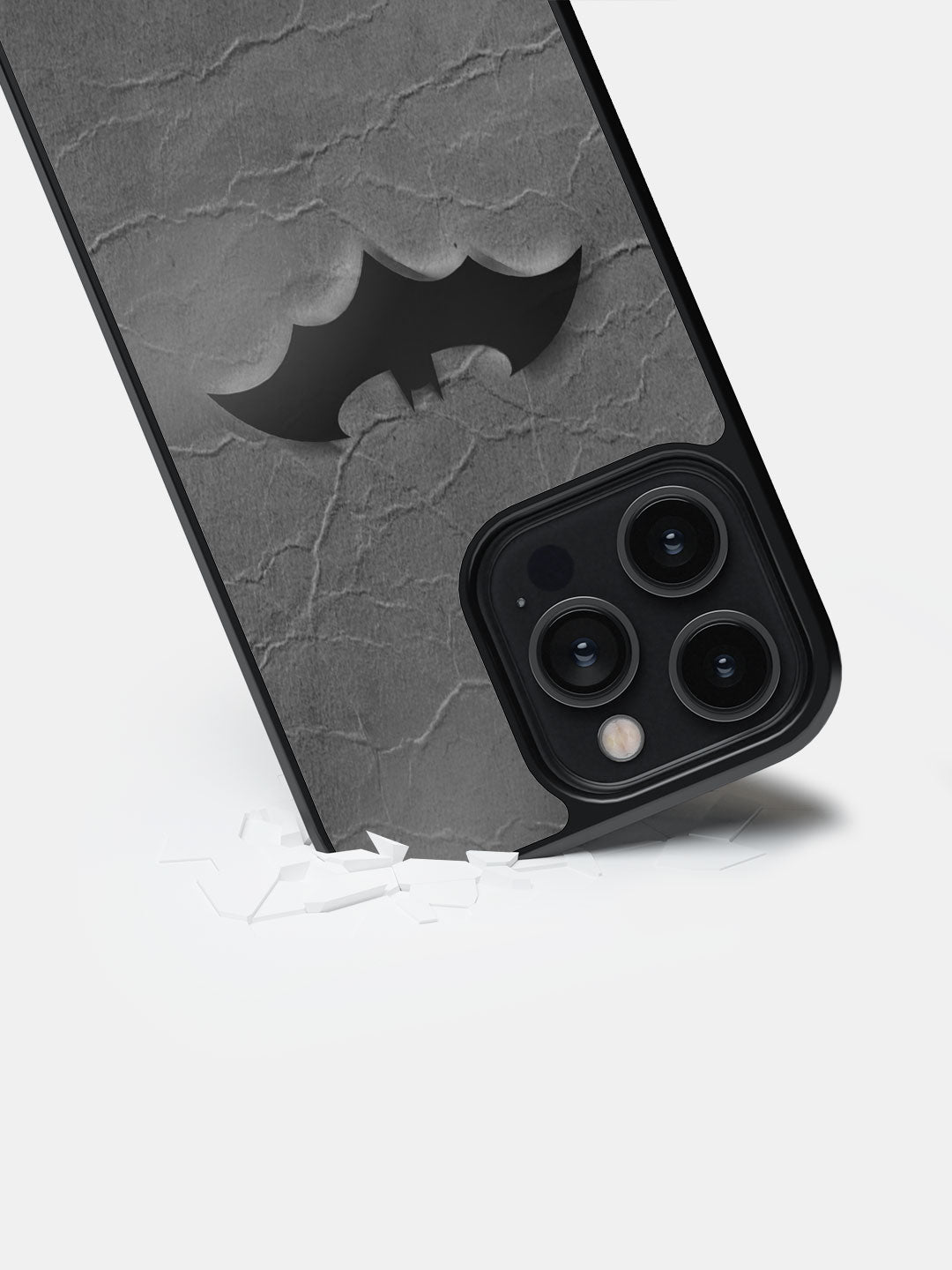 Fade Out Batman - iPhone 14 Pro Max Cover