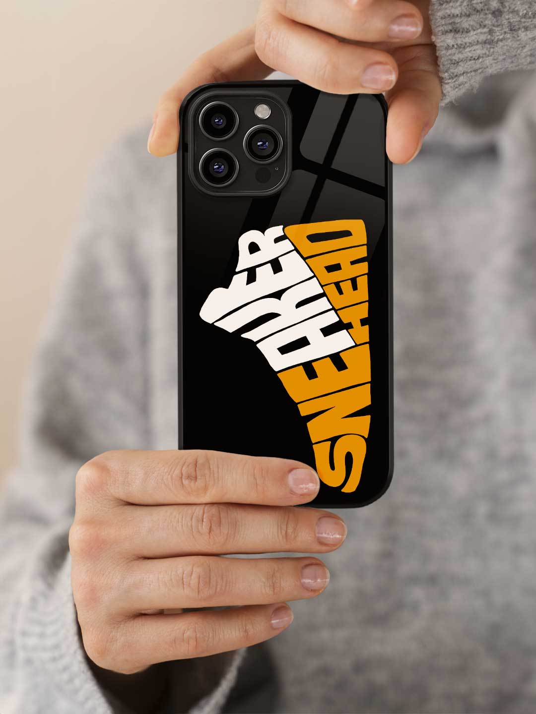 Sneakerhead Taxi - iPhone 14 Pro Glass Cover