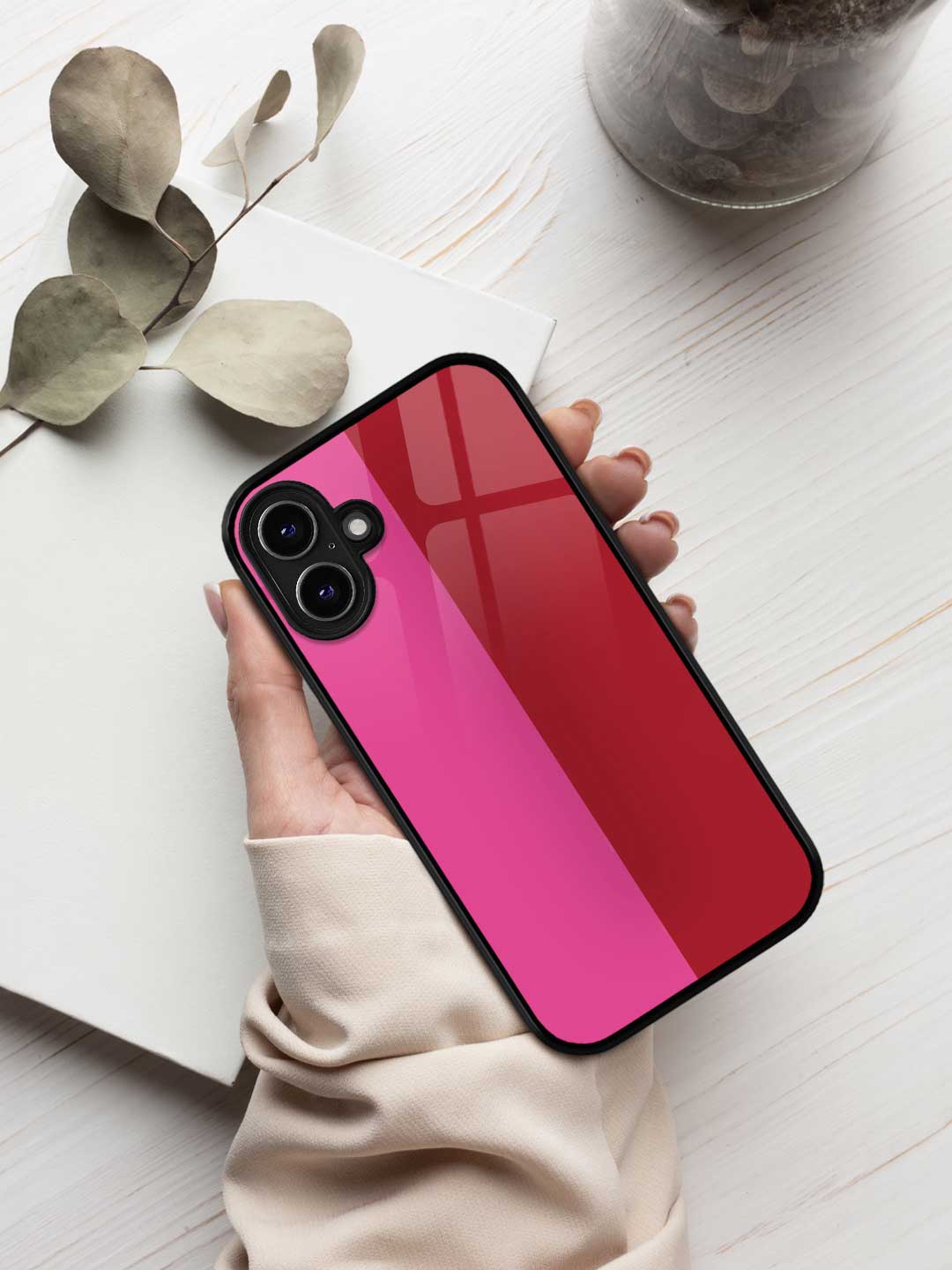 Symmetry Sensation - iPhone 16 Glass Cover