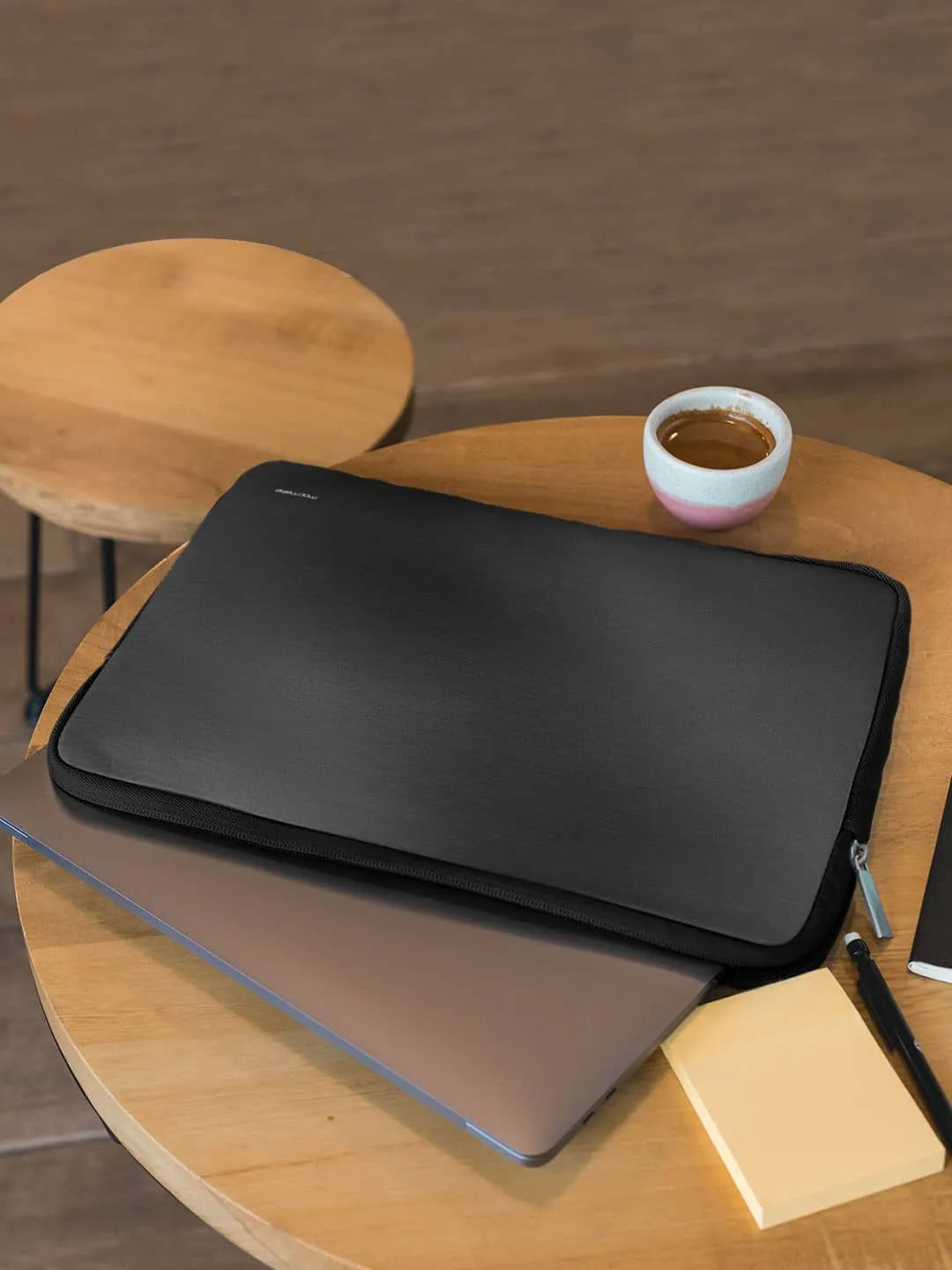 Brushed Metal Deep Grey - Laptop Sleeve - Neoprene