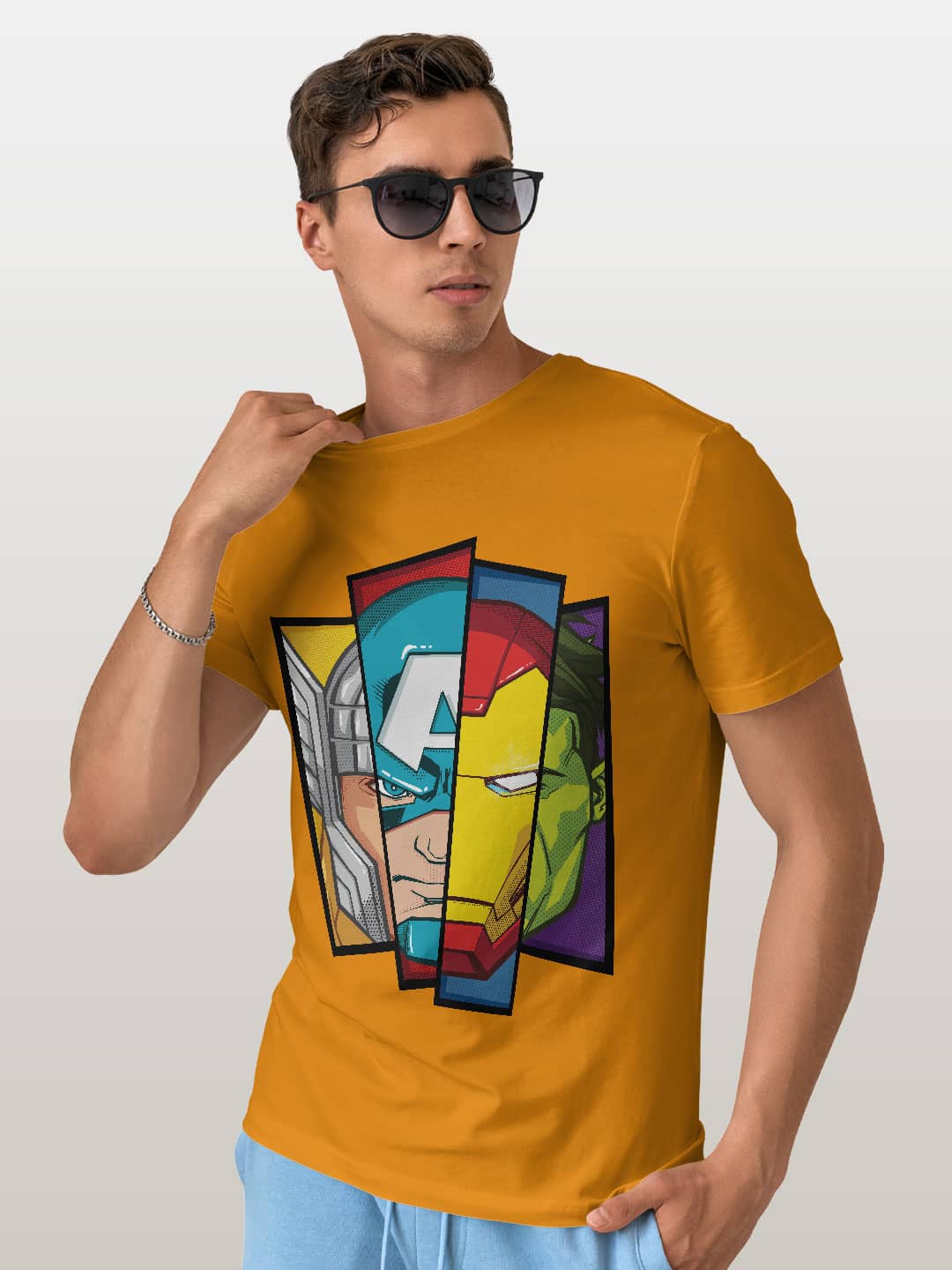 Avengers Faces - Mens T-Shirt - Regular Fit - Yellow - Small