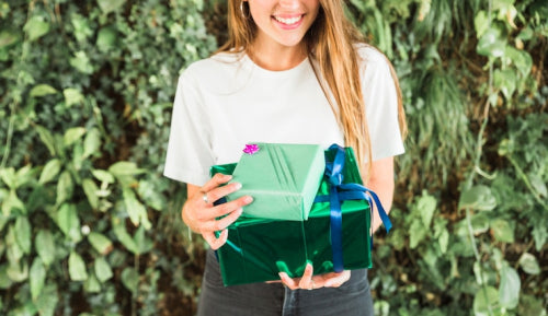 Trendy Gift Ideas for 2025 Focus on Sustainable and Custom Tech