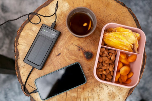 The Most Popular Smartphone Accessories in 2025: Whats Hot and Whats Not?