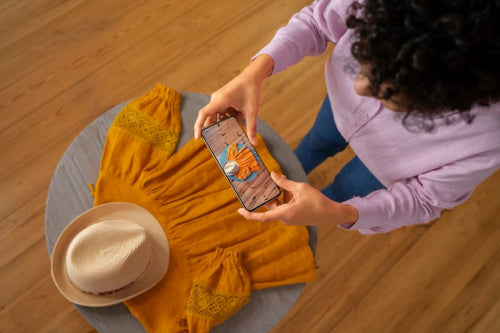 Exploring the Intersection of Fashion and Function with Customizable Gadgets