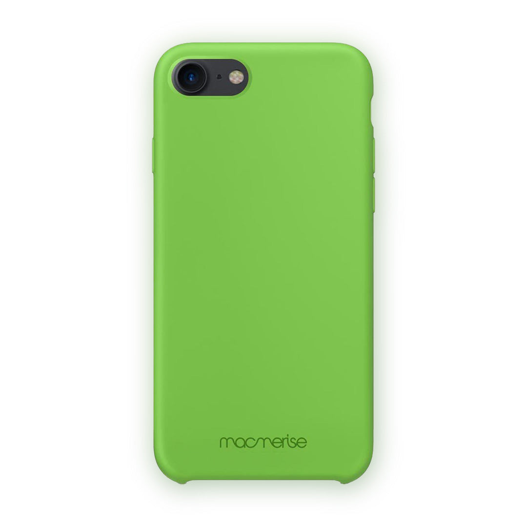 Basics iPhone 7 Silicone Case Leaf Green - front view | Macmerise