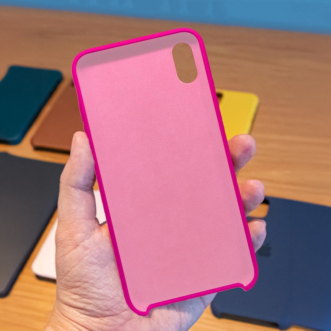 Basics iPhone XR Silicone Case Fuschia Pink - detail view | Macmerise
