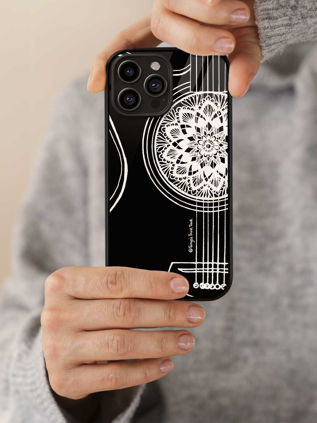 Guitar White - iPhone 13 Pro Glass Cover