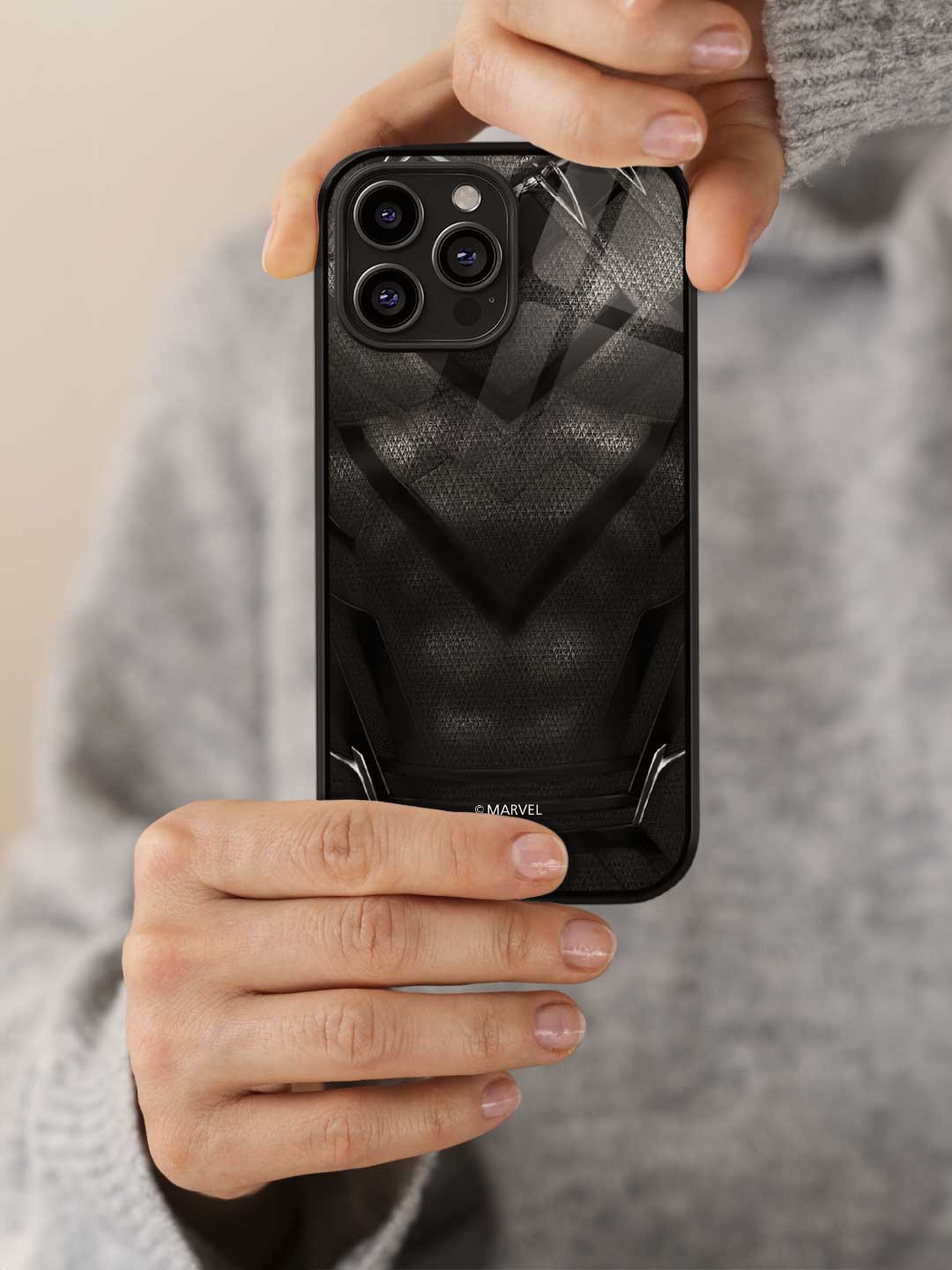 Suit up Black Panther - iPhone 14 Pro Max Glass Cover