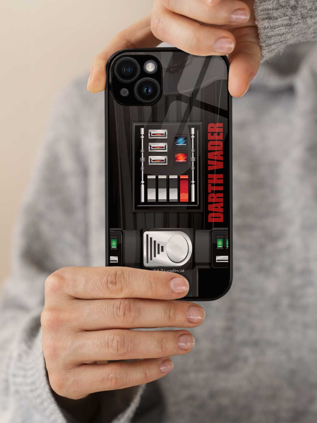 Attire Vader - iPhone 15 Glass Cover