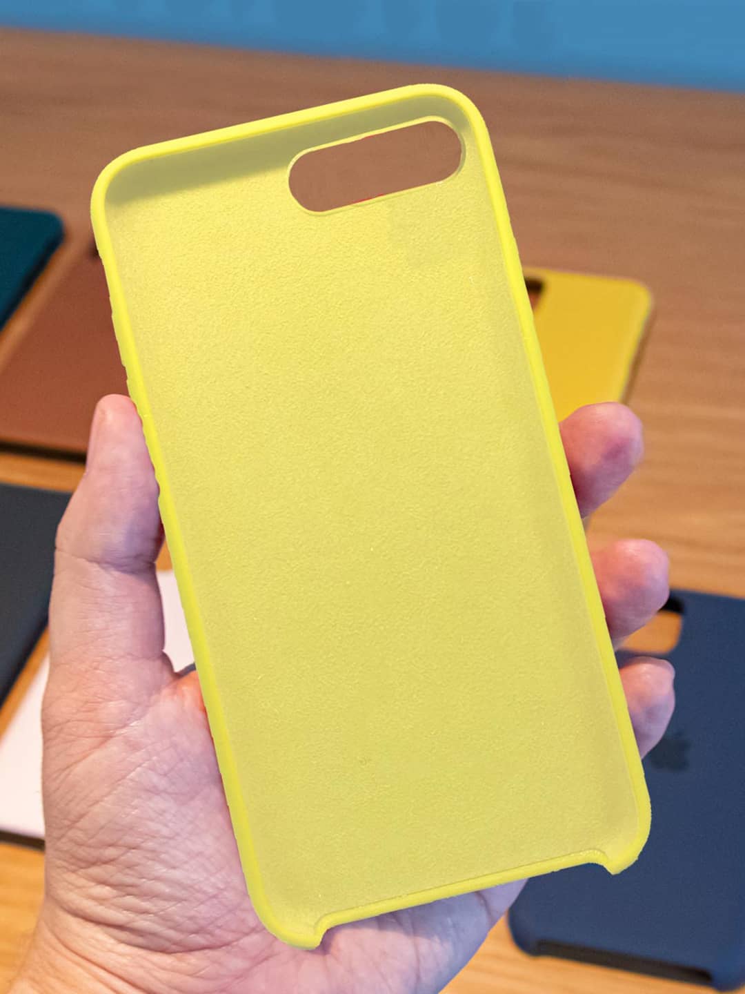 Basics - iPhone 7 Plus Cover Silicone Yellow