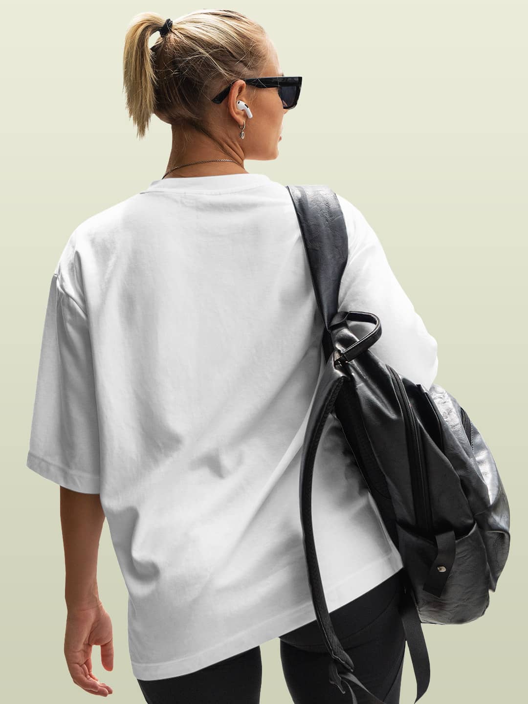 Ripped Captain Marvel - Womens Oversized T-Shirt White XL