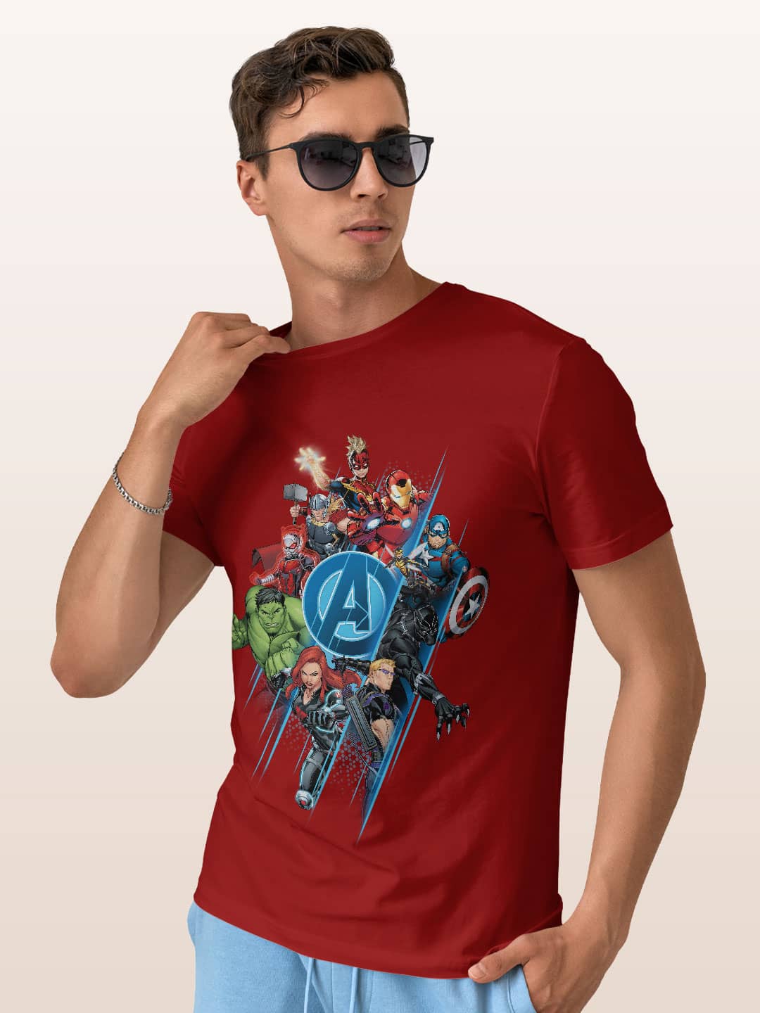Avengers All Heroes - Mens T-Shirt Red Medium
